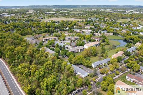 343 Lancaster Court Piscataway NJ 08854