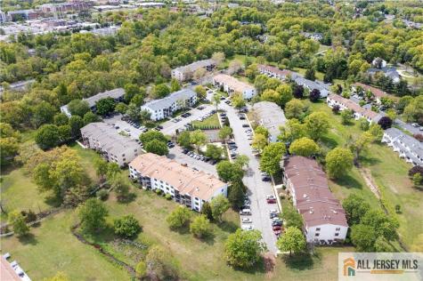 343 Lancaster Court Piscataway NJ 08854