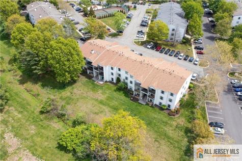 343 Lancaster Court Piscataway NJ 08854