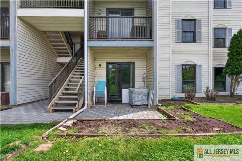 343 Lancaster Court Piscataway NJ 08854