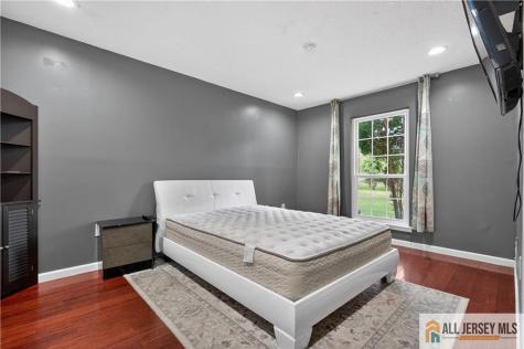 343 Lancaster Court Piscataway NJ 08854