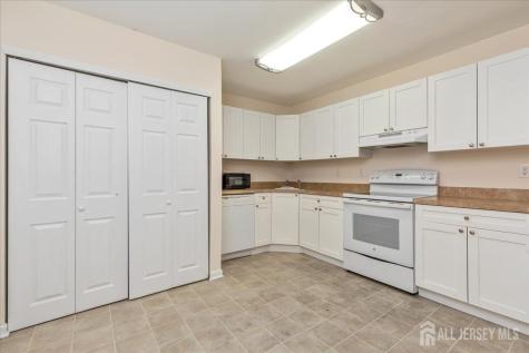 406 Genista Plaza Monroe NJ 08831