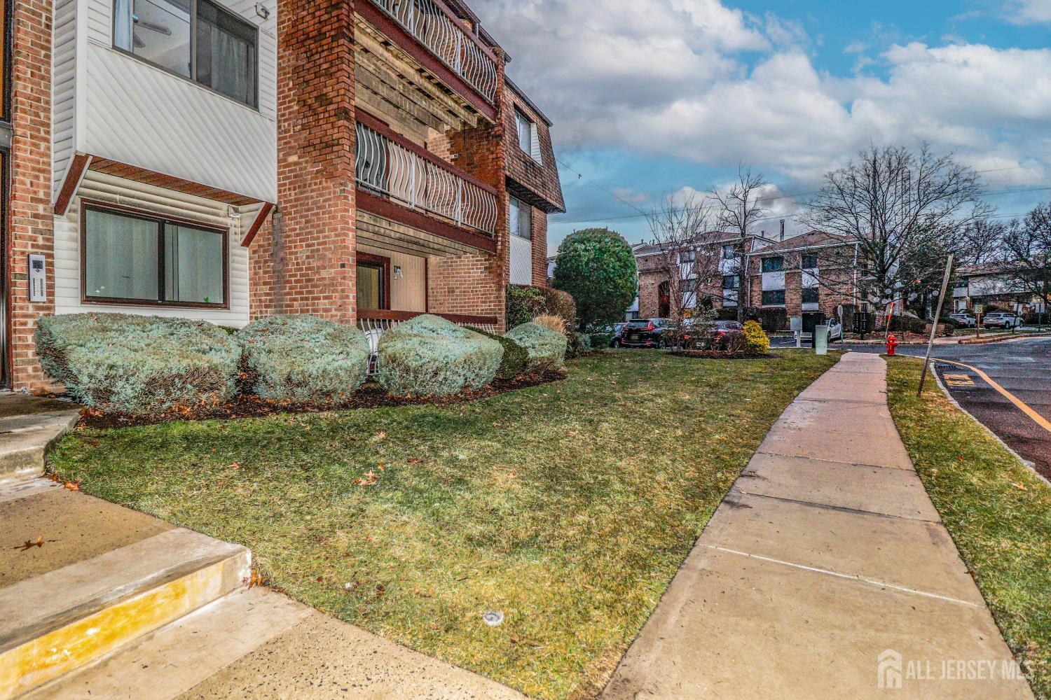 312 Edison Glen Terrace Edison NJ 08837