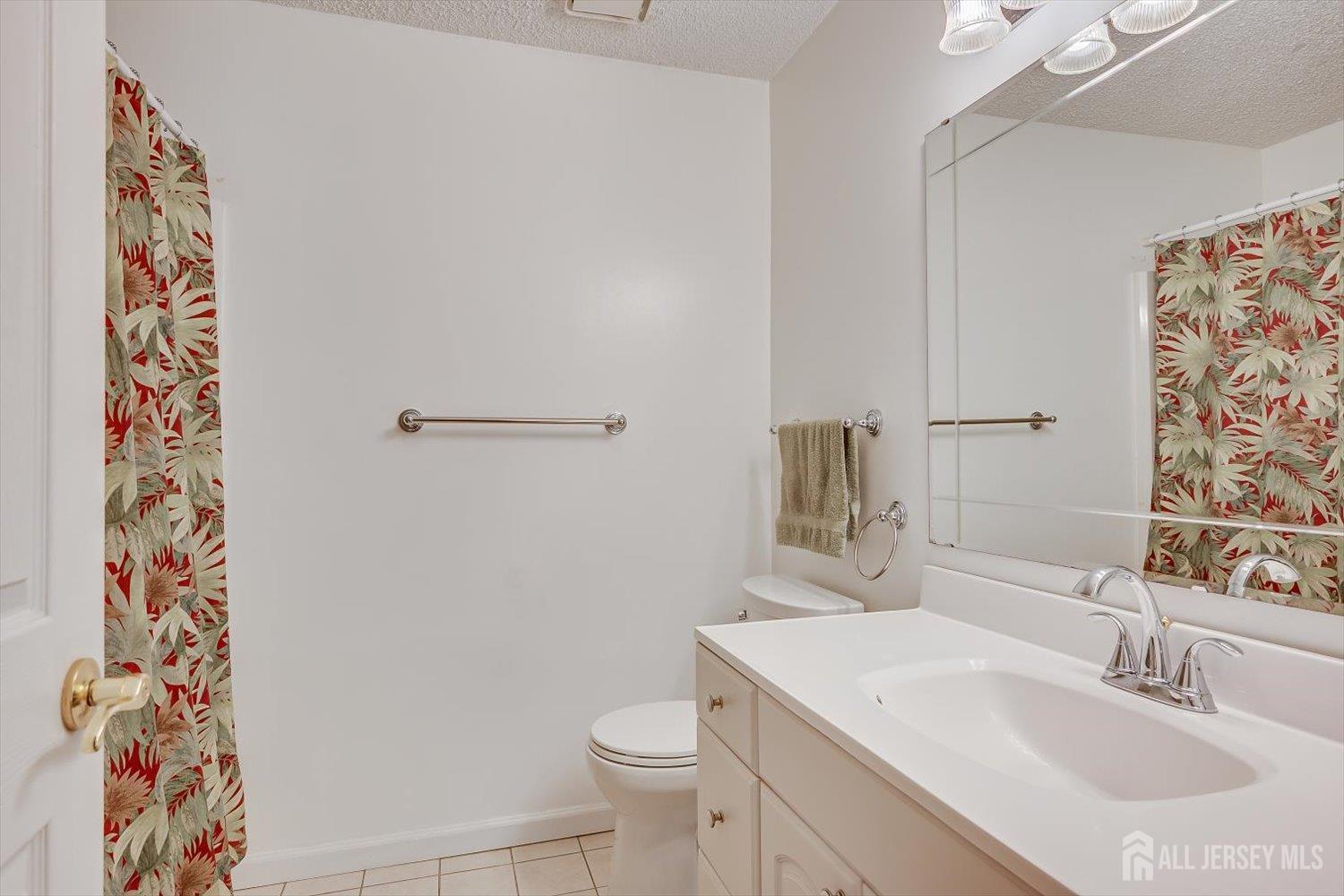1801 Bayhead Drive Sayreville NJ 08859