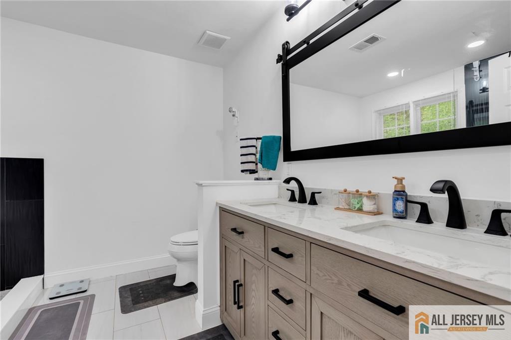 22 Amber Drive Old Bridge NJ 08857