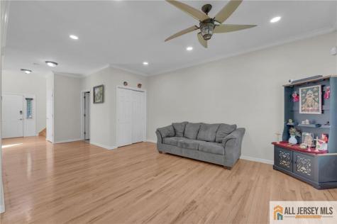 37 E Burgess Drive Piscataway NJ 08854
