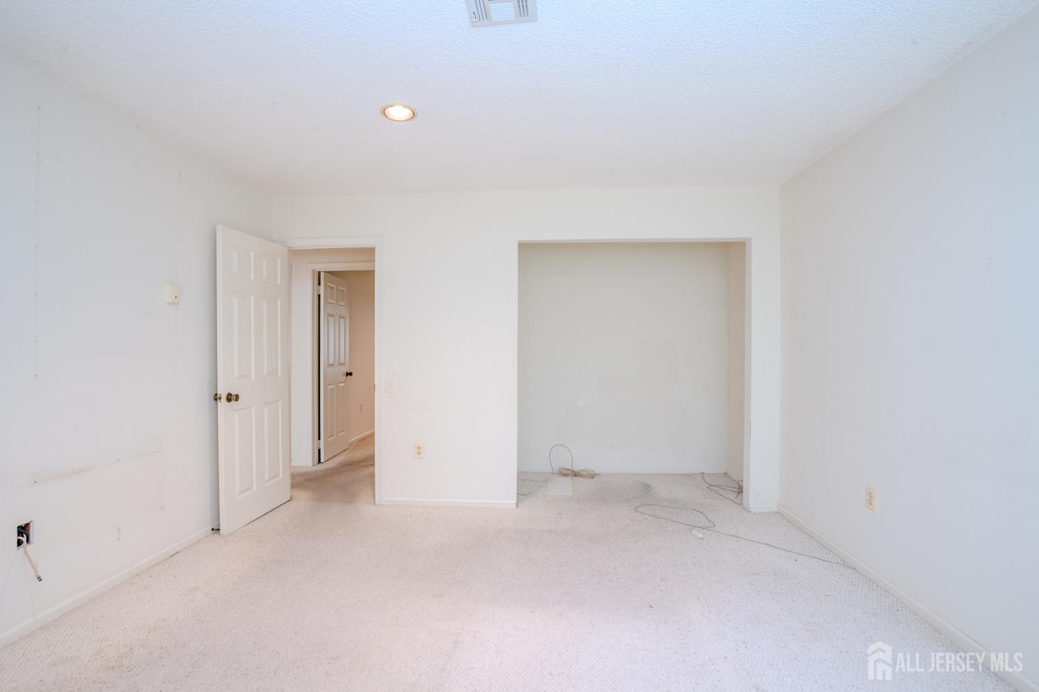 644 Nutley Drive Monroe NJ 08832