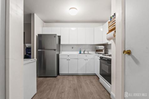 735 Cricket Lane Woodbridge Proper NJ 07095