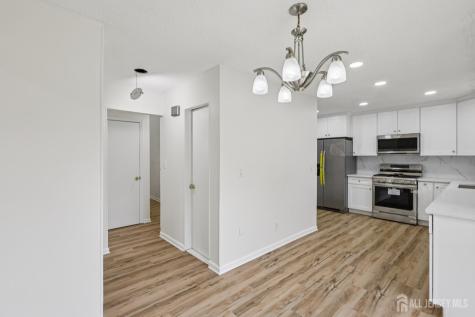 21 Wellington Court Sayreville NJ 08872