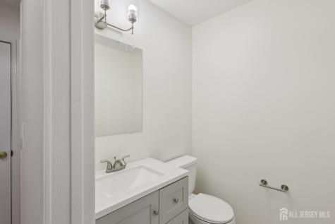21 Wellington Court Sayreville NJ 08872