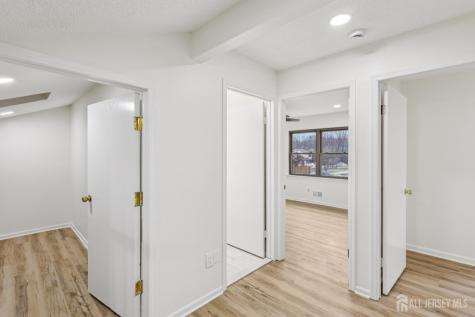 21 Wellington Court Sayreville NJ 08872