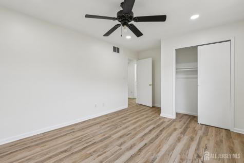21 Wellington Court Sayreville NJ 08872