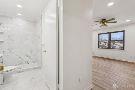 21 Wellington Court Sayreville NJ 08872