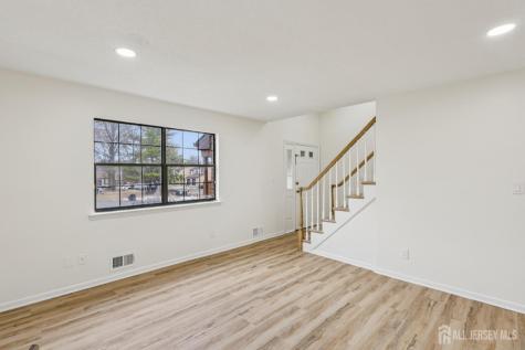 21 Wellington Court Sayreville NJ 08872