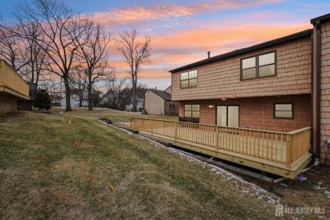21 Wellington Court Sayreville NJ 08872