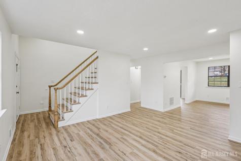 21 Wellington Court Sayreville NJ 08872