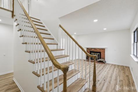 21 Wellington Court Sayreville NJ 08872