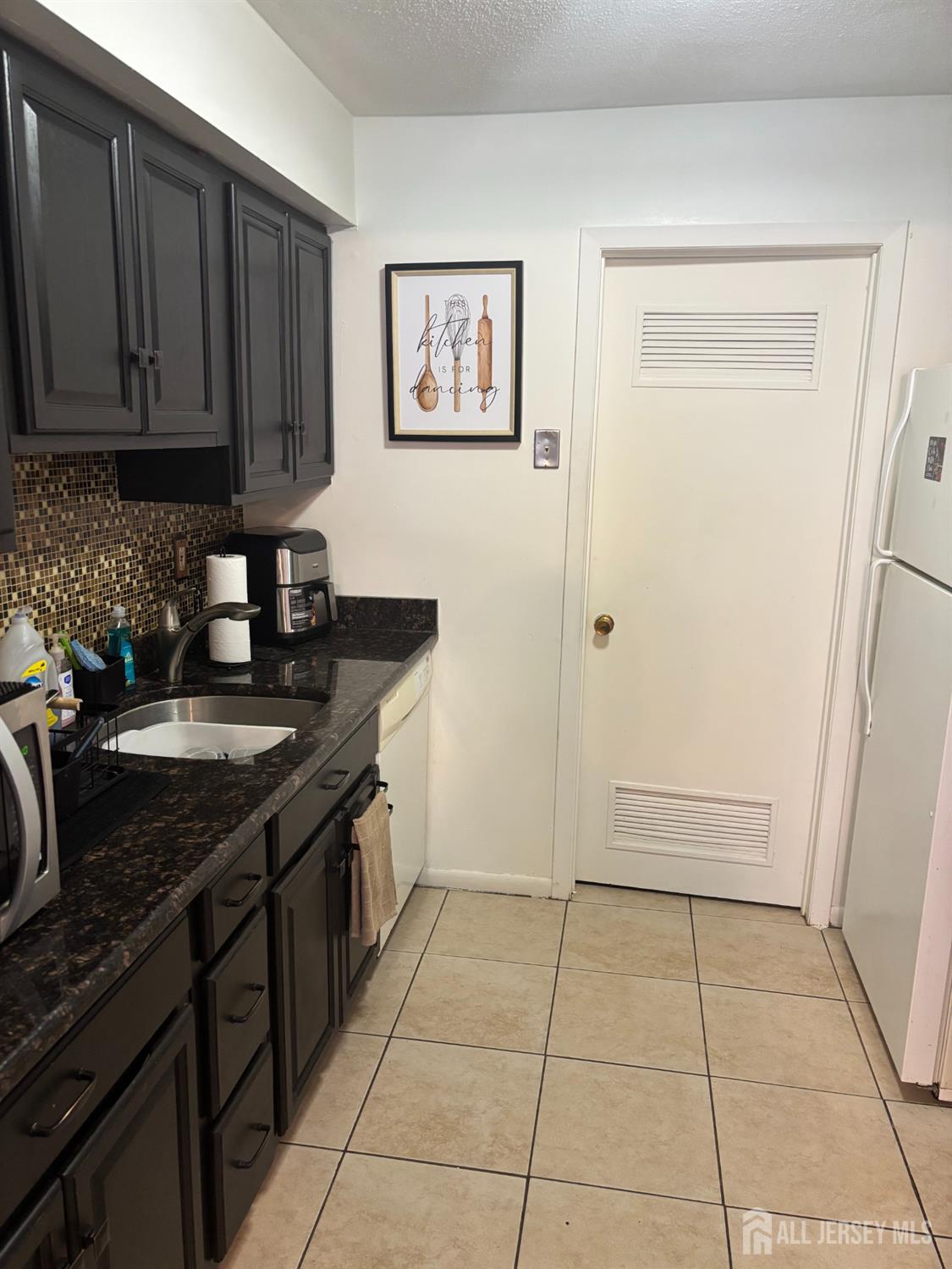 1 Arrowwood Lane South Brunswick NJ 08852