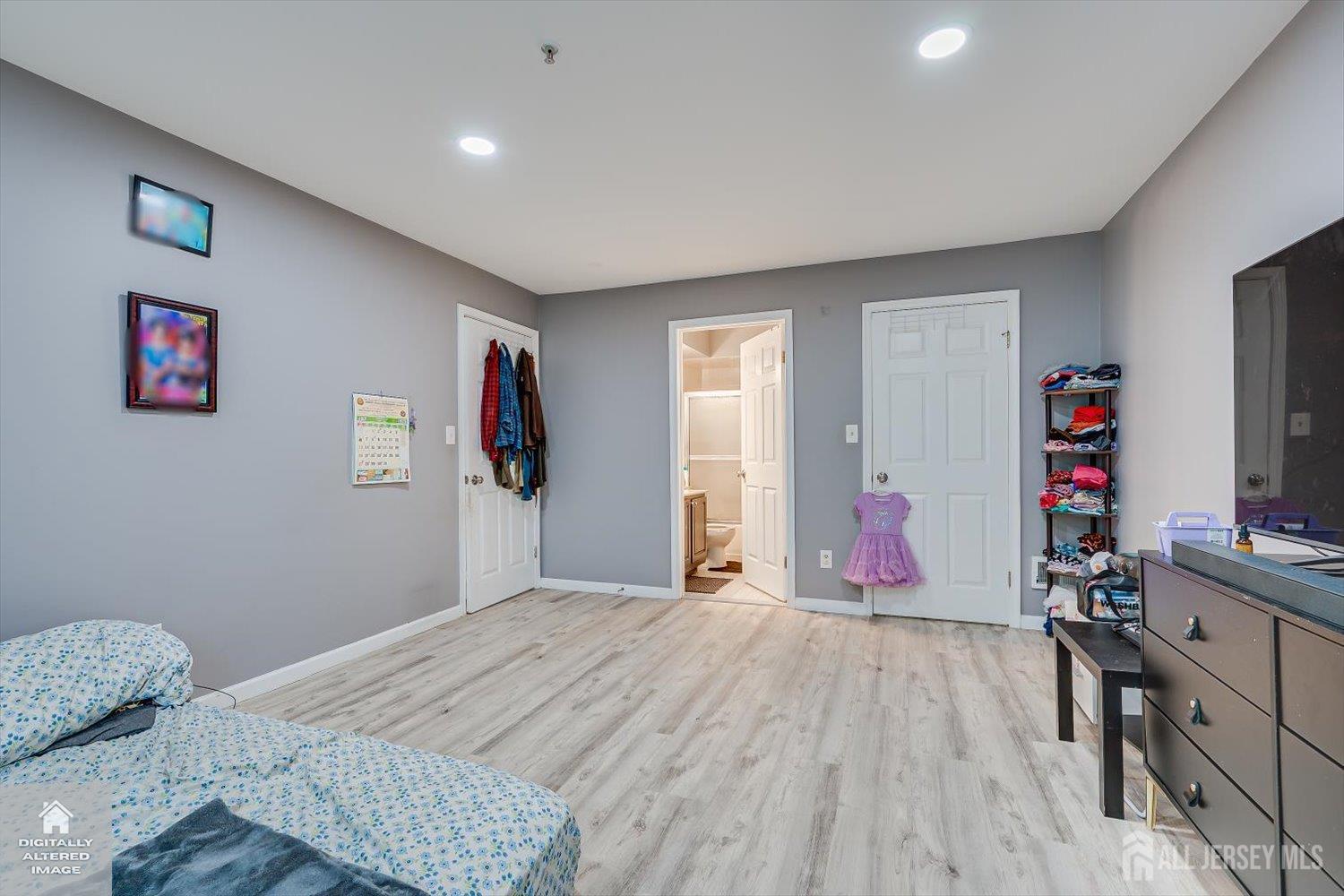 1626 Waterford Drive Edison NJ 08817