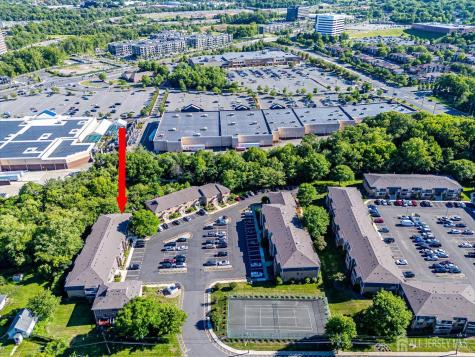 812 Sharon Garden Court Woodbridge Proper NJ 07095