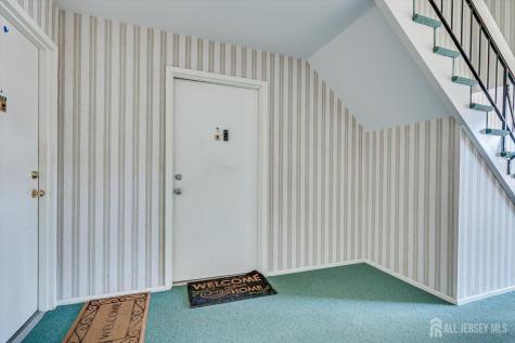 812 Sharon Garden Court Woodbridge Proper NJ 07095