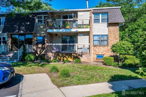 812 Sharon Garden Court Woodbridge Proper NJ 07095