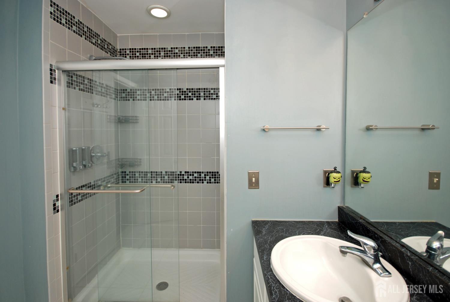 5 Schlottfeld Lane Parlin NJ 08859