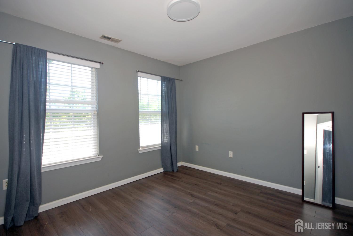 5 Schlottfeld Lane Parlin NJ 08859