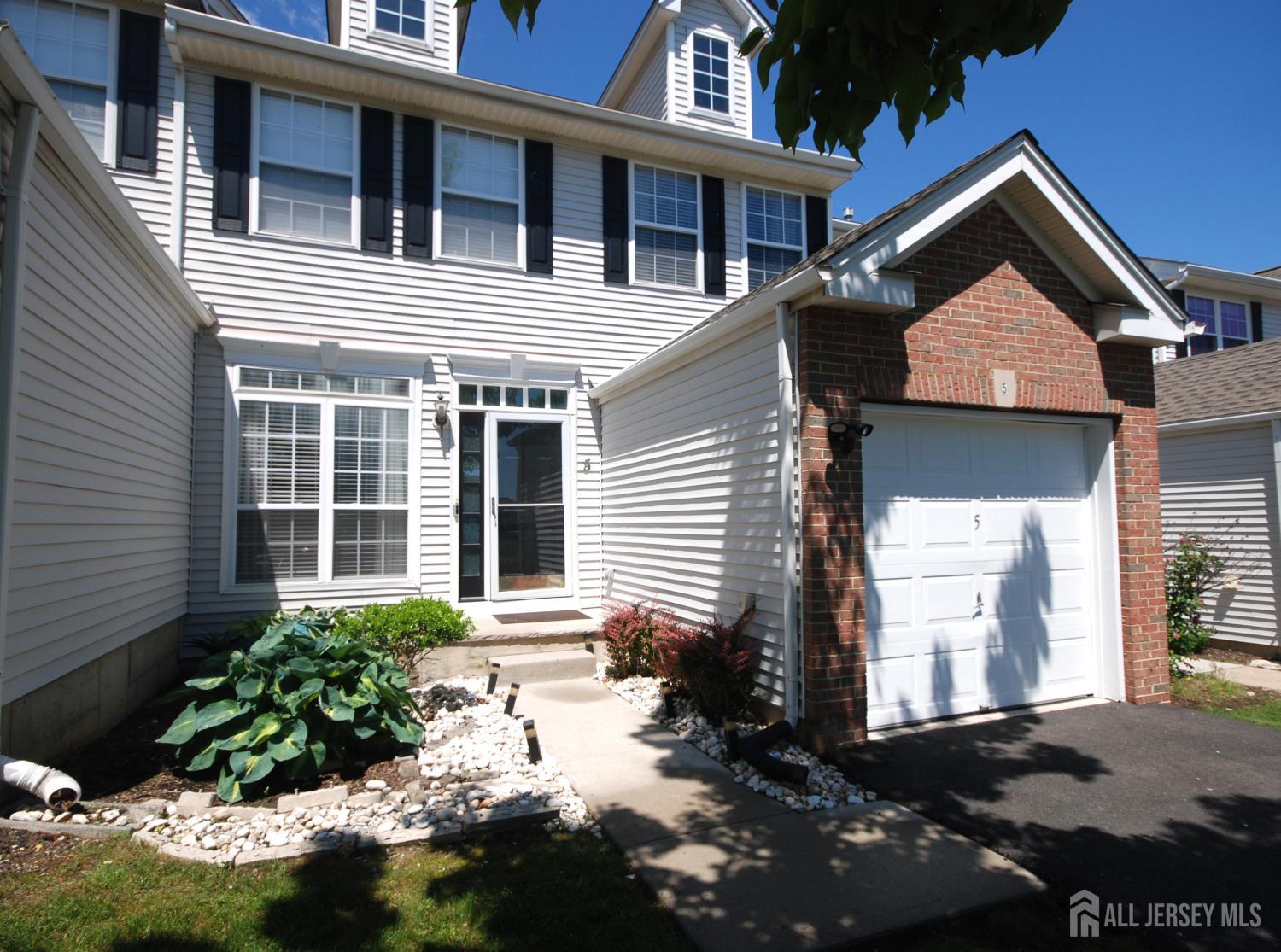 5 Schlottfeld Lane Parlin NJ 08859