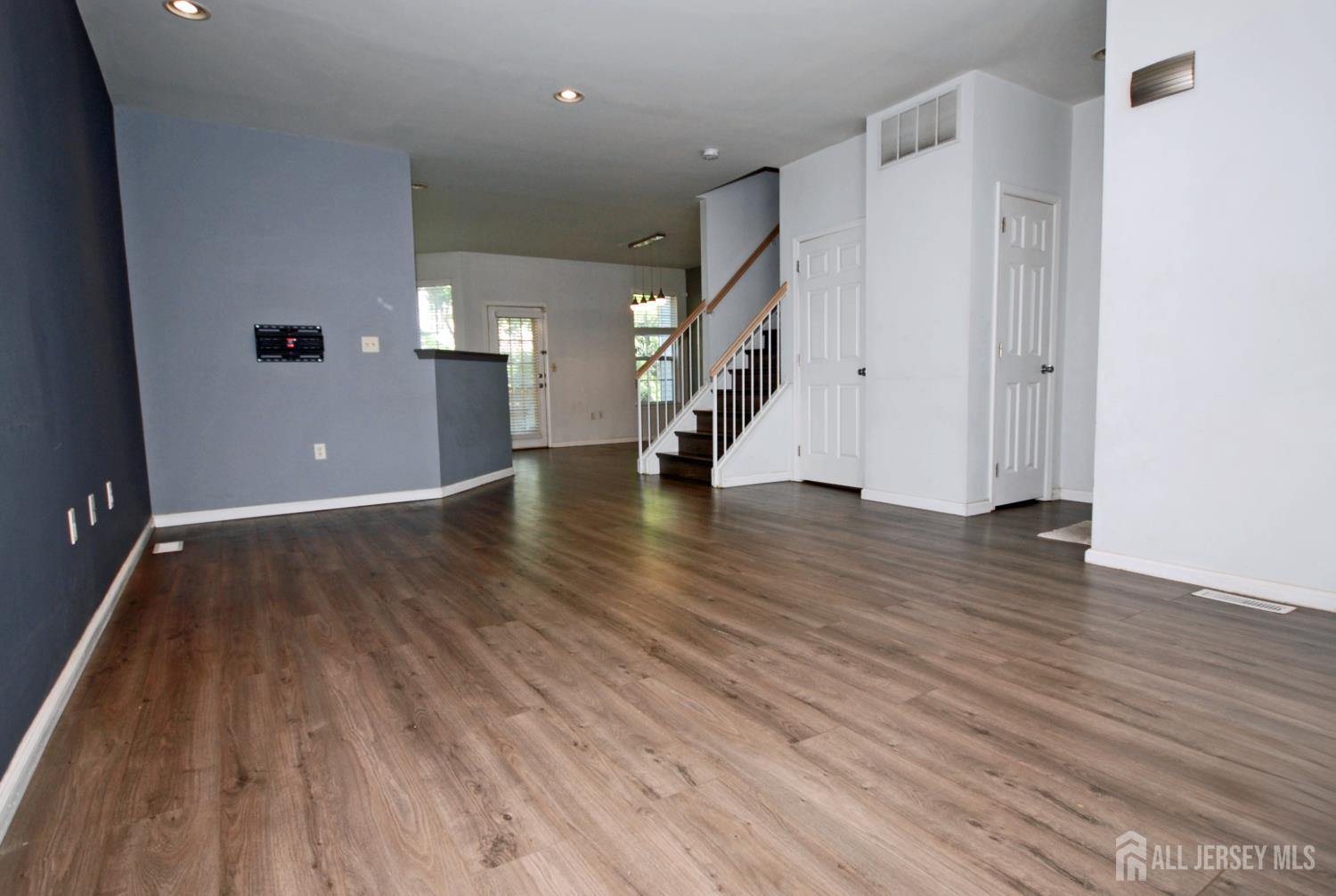 5 Schlottfeld Lane Parlin NJ 08859