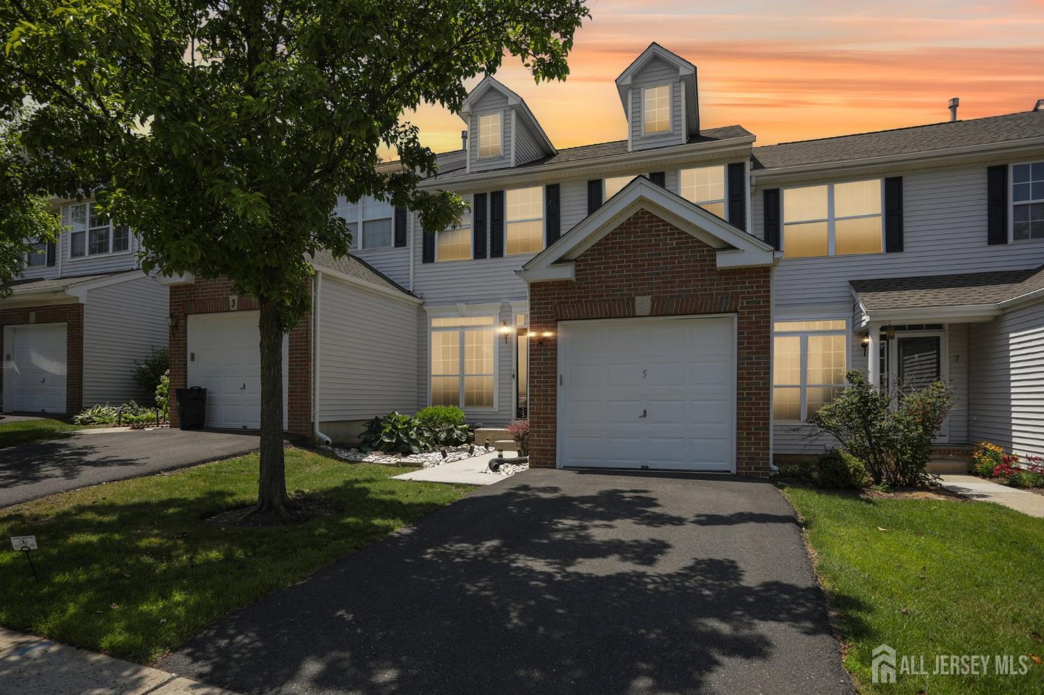 5 Schlottfeld Lane Parlin NJ 08859