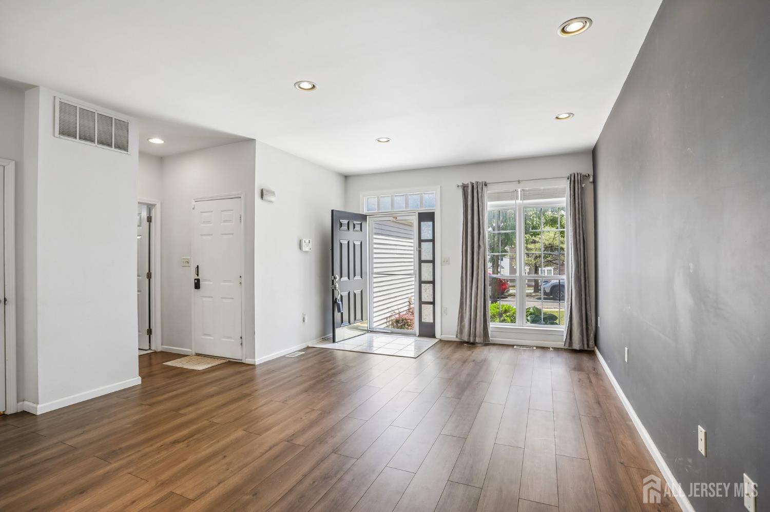 5 Schlottfeld Lane Parlin NJ 08859
