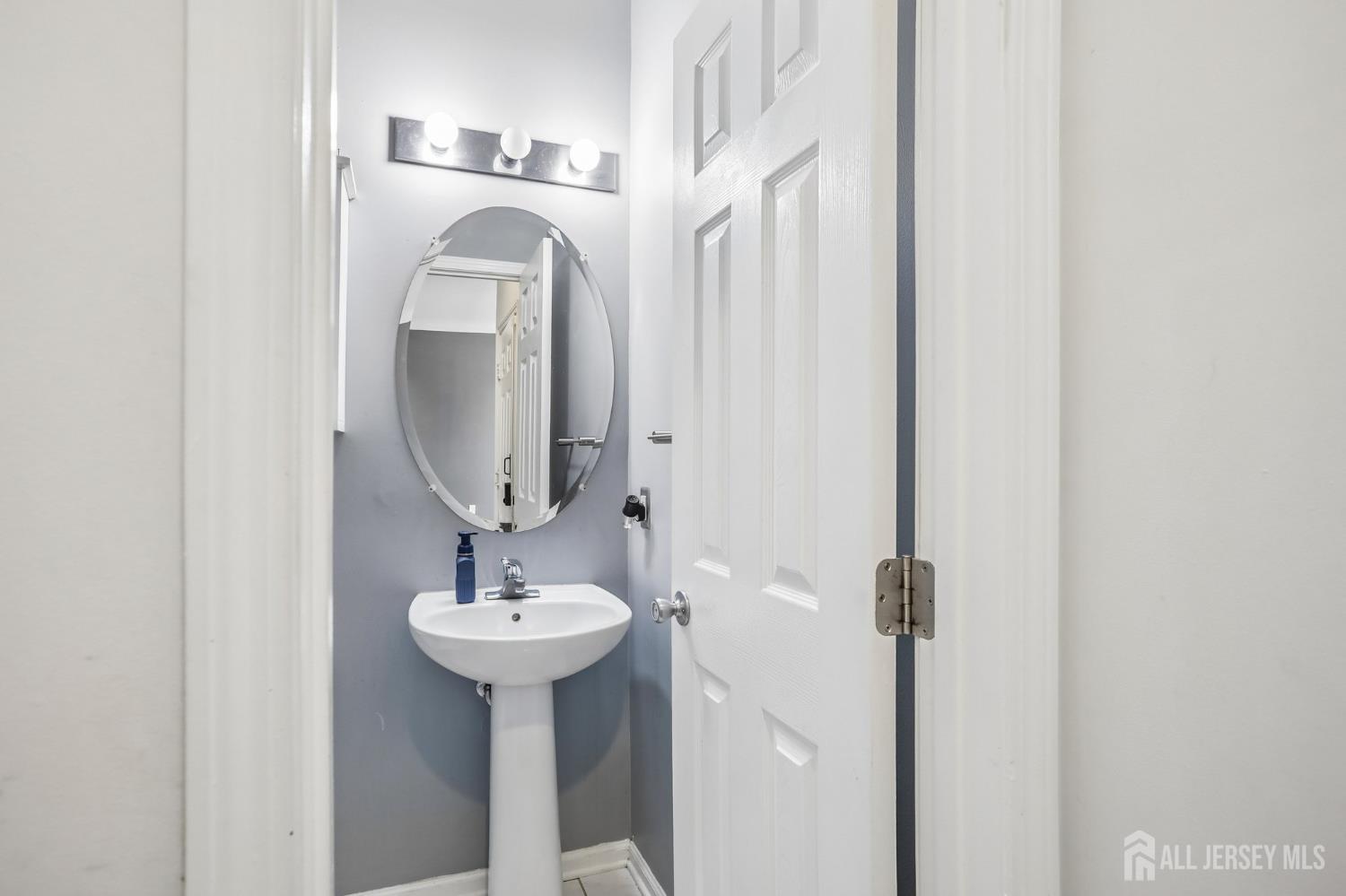 5 Schlottfeld Lane Parlin NJ 08859