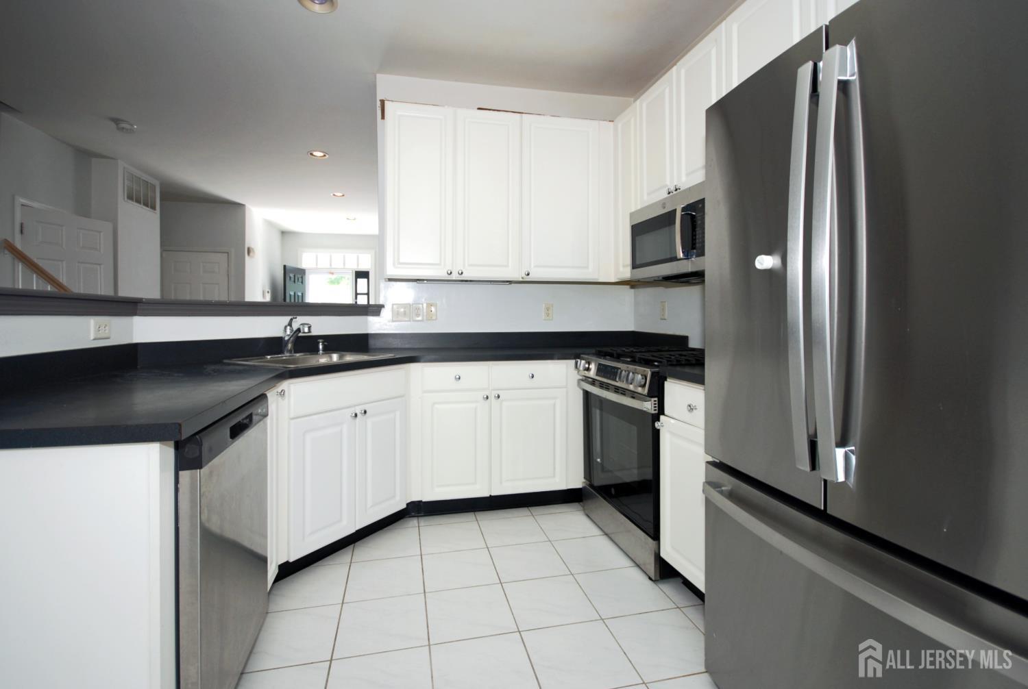 5 Schlottfeld Lane Parlin NJ 08859