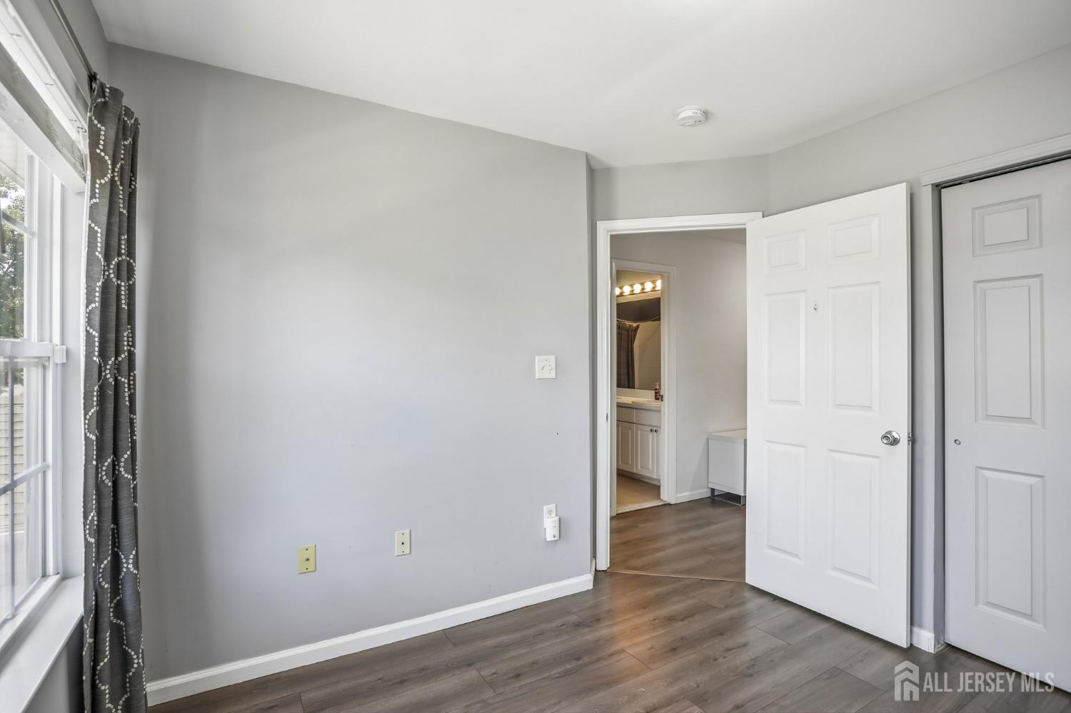 5 Schlottfeld Lane Parlin NJ 08859