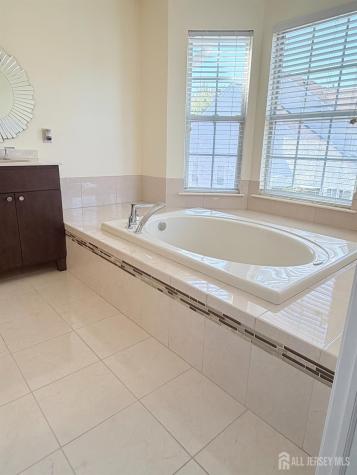19 Gallop Lane Franklin Twsp NJ 08873