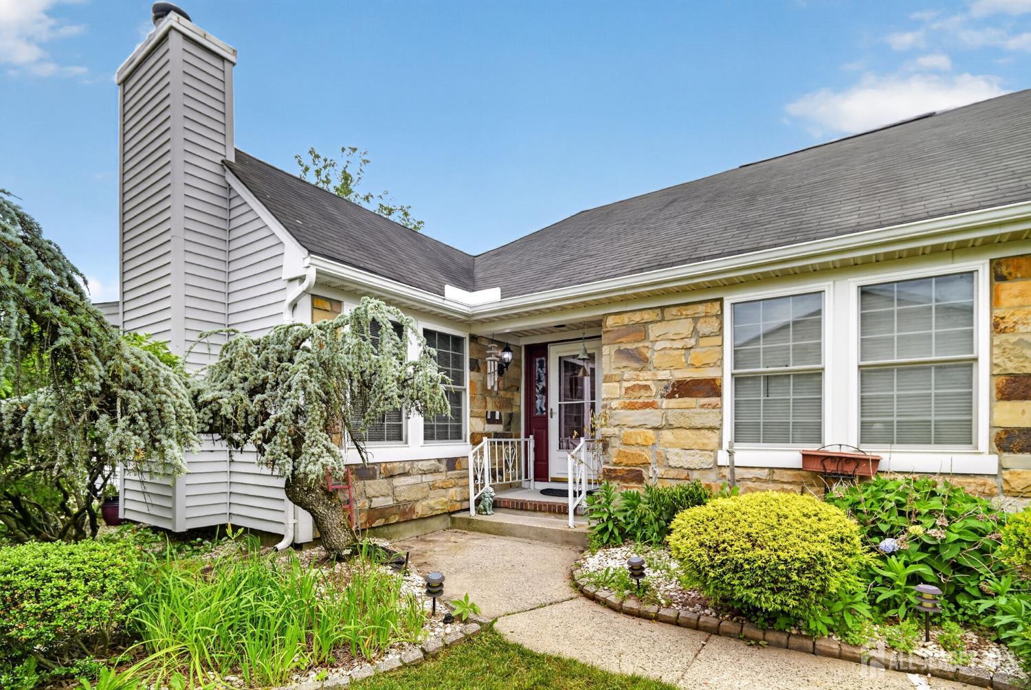 11 Canterbury Drive Monroe NJ 08831