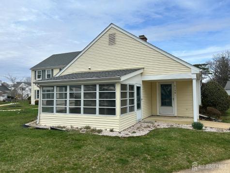 136 Plymouth Lane Monroe NJ 08831