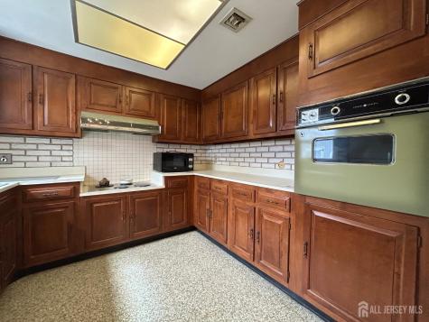 136 Plymouth Lane Monroe NJ 08831