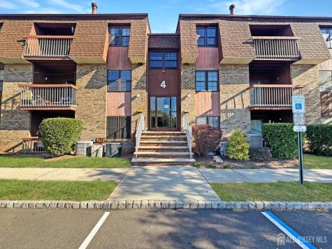 39 Powderhorn Court Woodbridge Proper NJ 07095