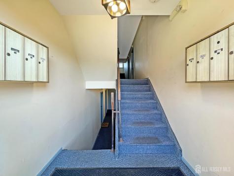 39 Powderhorn Court Woodbridge Proper NJ 07095