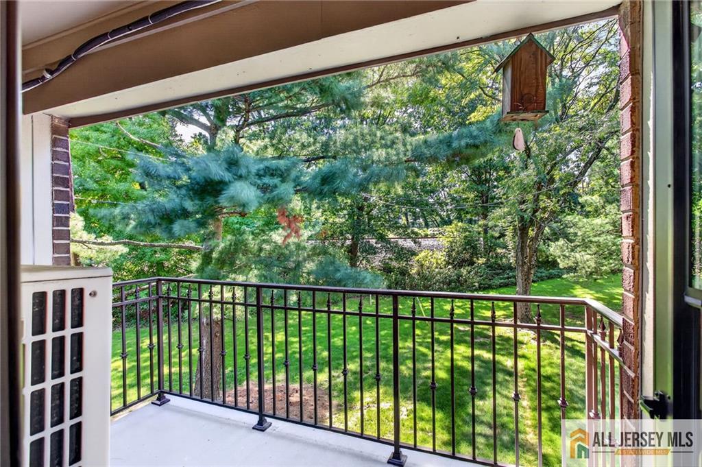 324 Gills Lane Iselin NJ 08830
