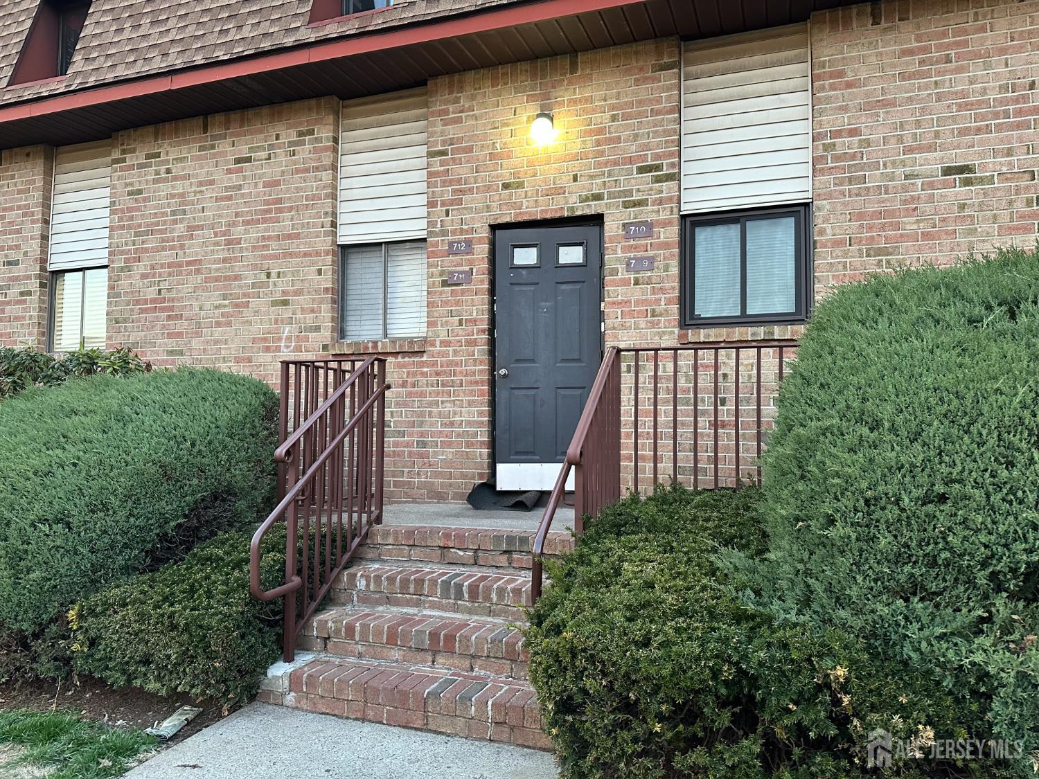 710 N Oaks Boulevard North Brunswick NJ 08902