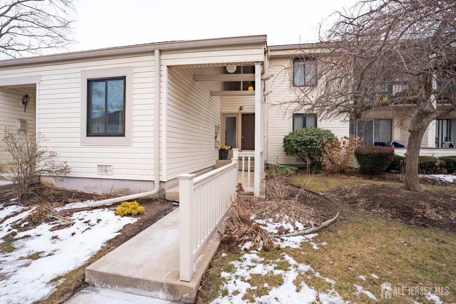 2-Z Avon Drive East Windsor NJ 08520