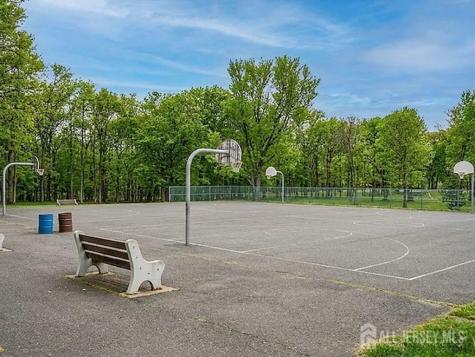 2 Garfield Park Edison NJ 08837