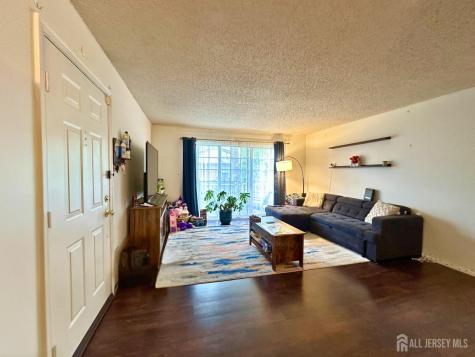 488 Witney Court North Brunswick NJ 08902