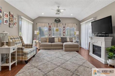 637 Madison Drive Monroe NJ 08831