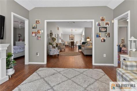 637 Madison Drive Monroe NJ 08831