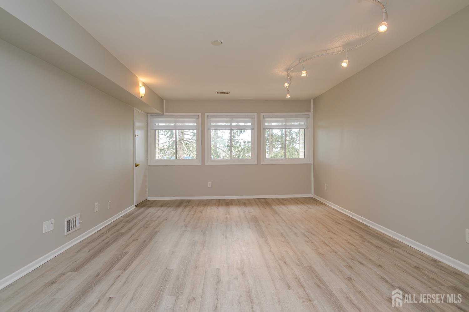 12-J Avon Drive East Windsor NJ 08520