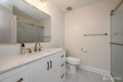 2302 Bayhead Drive Sayreville NJ 08859